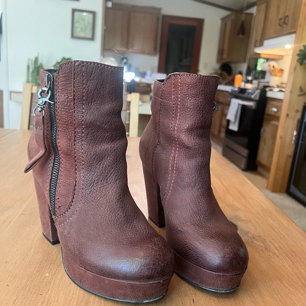 Women’s platform booties - Picture 4 of 6